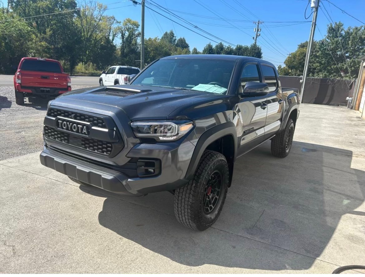 Whites Auto Sales LLC Car Dealer in Vonore, TN