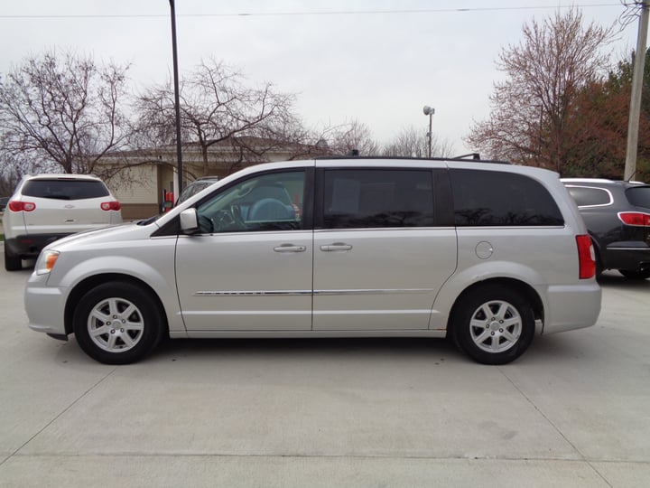 Minivans For Sale in Des Moines, IA El Paso Auto Sale